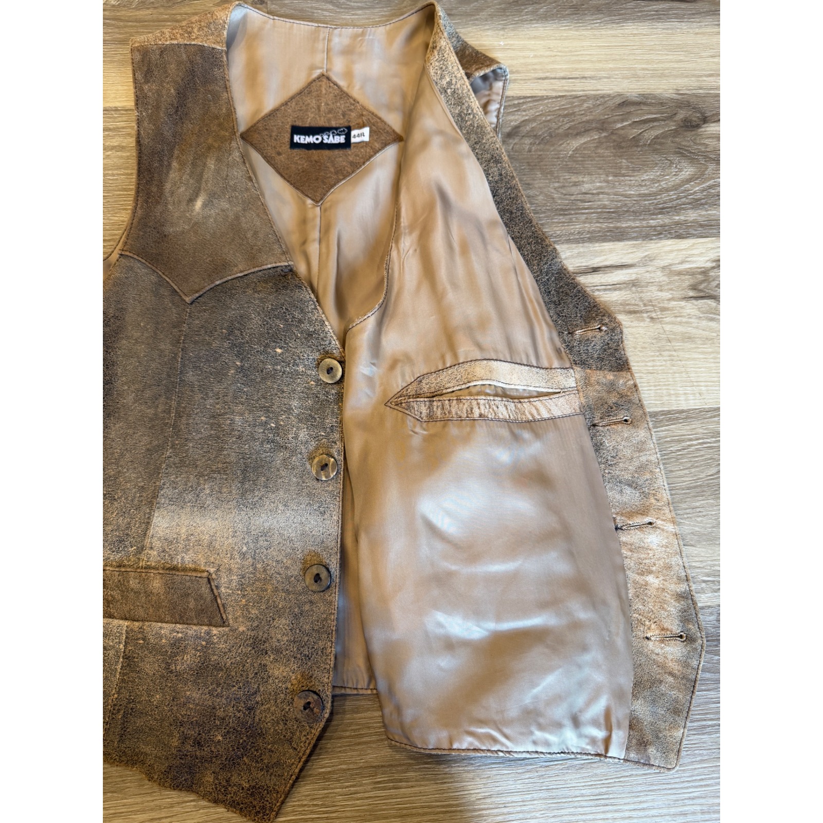 Kemo Sabe Mens Brown Distressed Leather Western Vest Embossed Size 44r — image 4 of 6